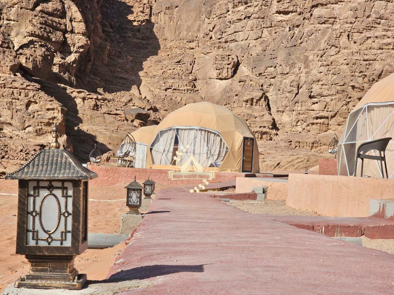 Rum World Bubble Luxury Camp Wadi Rum Exteriör bild